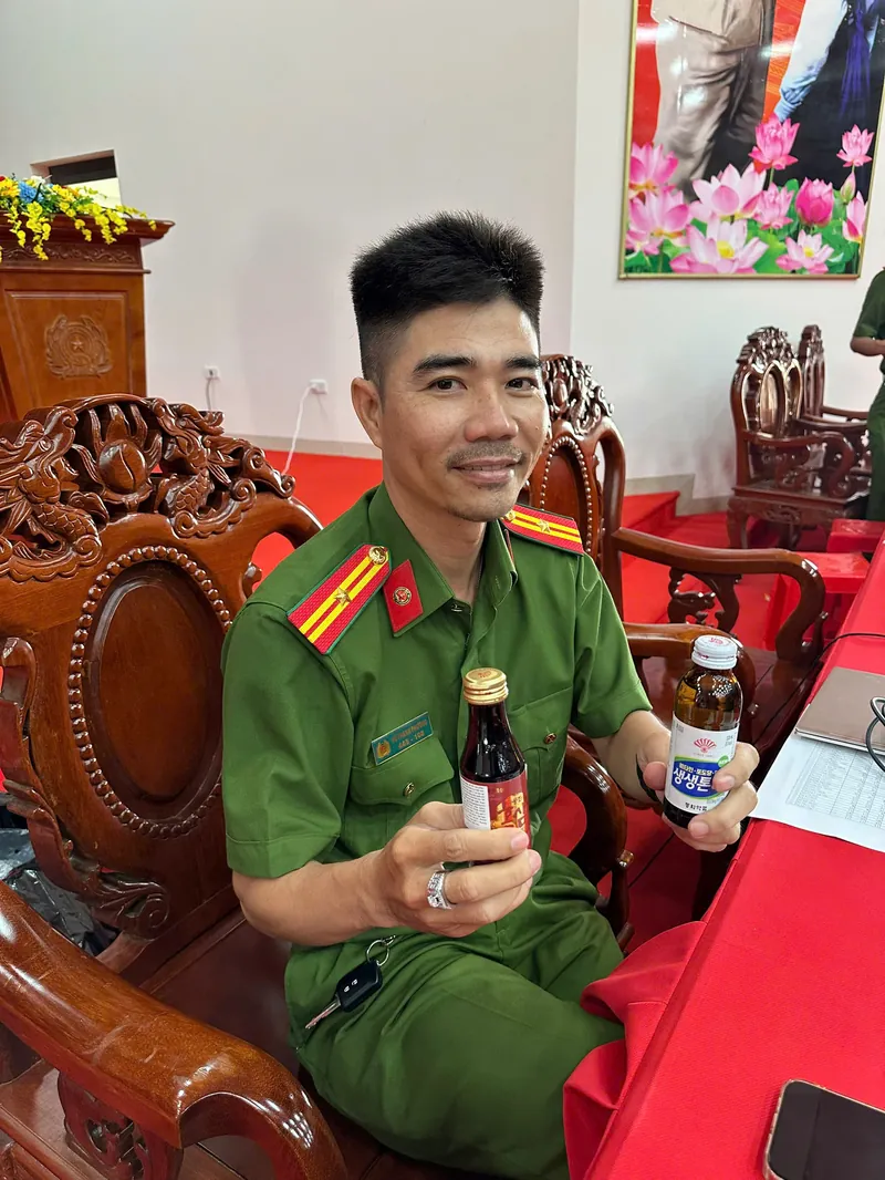 Trung Son Pharma dong hanh thu nhan mau ADN than nhan liet si
